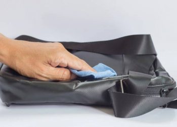 طرق تنظيف حقائب اليد