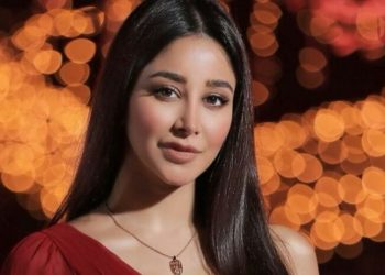ممثلة ومغنية سعودية دخلت عالم التصميم