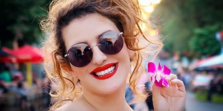 نرجس الحلاق لا تستطيع التصوير أمام زوجها