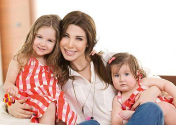 من أكثر بنات نانسي عجرم شبها بها ؟