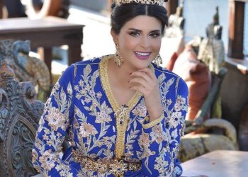 شقيقة الفنانة سلمى رشيد تدخل القفص الذهبي (صورة)