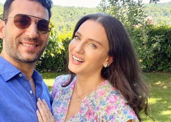 هكذا احتفلت المغربية إيمان الباني بزوجها الممثل التركي..