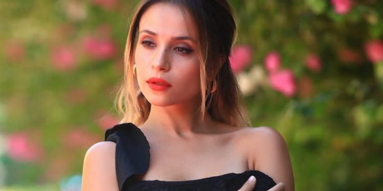 أحلام الزعيمي تثير الجدل بسبب مقطع فيديو (فيديو)