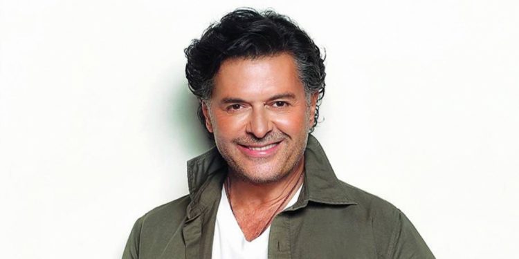 راغب علامة يرد على منتقديه بصورة “حمار”