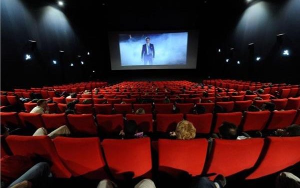 فرنسا.. نحو 20 فيلما تعرضها دور السينما هذا الشهر