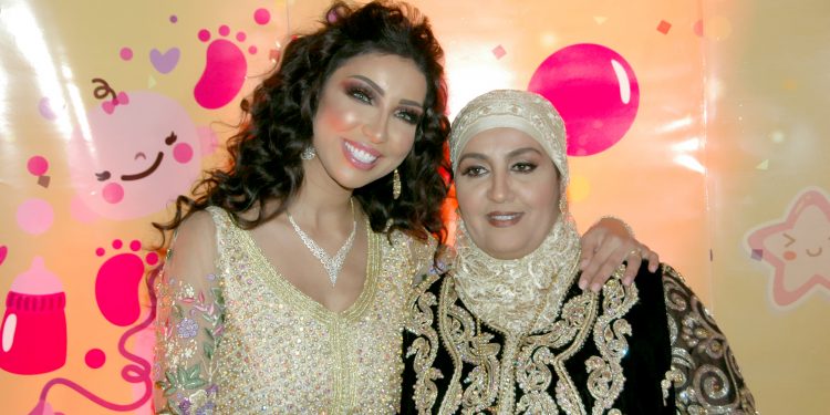 هكذا فاجئ محمد الترك والدة دنيا بطمة في عيد ميلادها