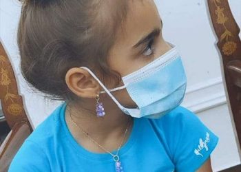 بسمة بوسيل تستفتي جمهورها حول شبه ابنتها