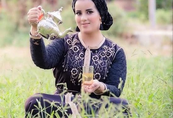 فاطمة شريقى مغربية نقلت اكلات الحريرة والشباكية الى مصر