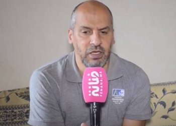 “عزيزي الطيب” يتلقى الجرعة الأولى من اللقاح