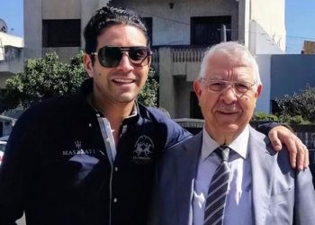 عاجل.. وفاة والد الفنان أنس الباز
