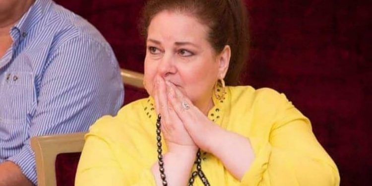 تأزم الوضع الصحي لدلال عبد العزيز