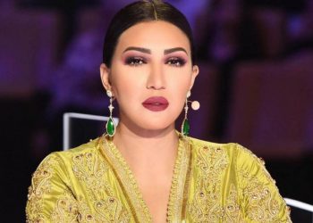 أسماء لمنور تقطر الشمع على الرئيس الجزائري “تبون” (صور)
