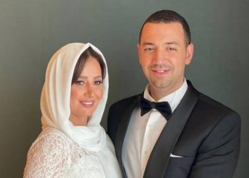 زواج حلا شيحة من الداعية الإسلامي معز مسعود يدفعها لارتداء الحجاب مجددا
