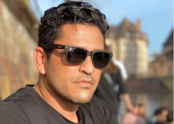 الموت يفجع الفنان الشاب يونس.. ومشاهير ينعونه