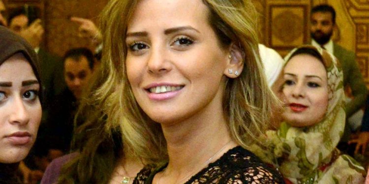 الموت يفجع الفنانة إيمان العاصي
