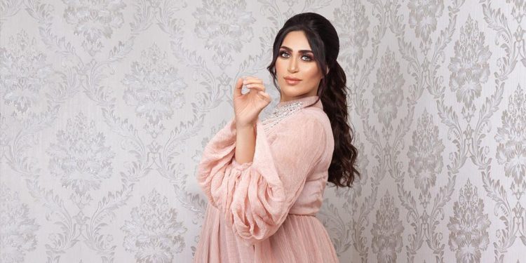 الدكتورة خلود تتعرض للهجوم بسبب طقم أسنان من الذهب الخالص