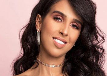 بالفيديو٠٠قمر السعداوي تكشف حقيقة مشاهد التدخين في مسلسل “سولو دموعي”