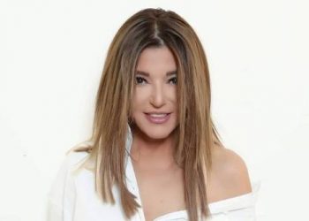 سميرة سعيد تتلقى الجرعة الأولى من اللقاح