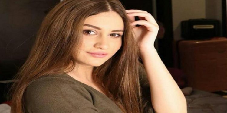سلمى صلاح الدين تنتقد خروج “بعض” الفتيات بلباس فاضح