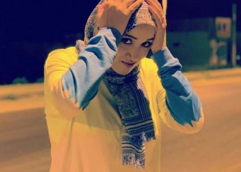 بكلمات مؤثرة سارة أبو جاد تنعي والد المؤثرة روعة بيوتي