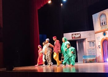 بالصور٠٠فرقة “بومبا كوميك” تحط الرحال بمدينة الرباط  (لكونفينمو)