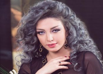 رجوى الساهلي لأمها: “نتي لي ناقصة فحياتي وعيدي بلا بيك باسل”