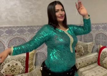 البوليس يعتقل الراقصة هيام بعد تهديدها لابنتها بالقتل وتعريضها للاغتصاب