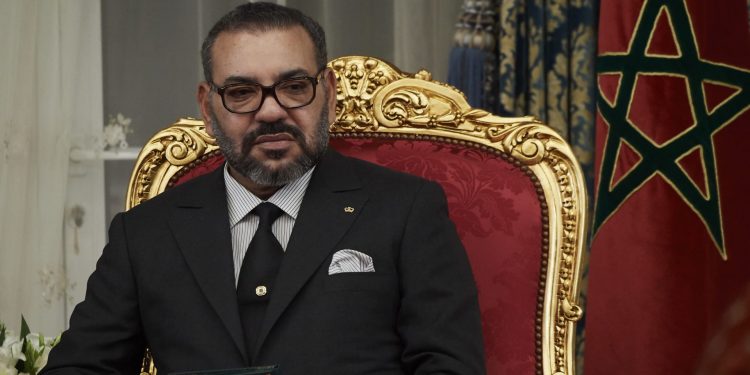 الملك يعزي أفراد أسرة المرحومة الفنانة فاطمة الركراكي