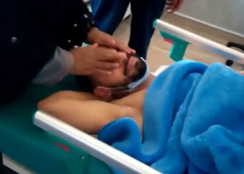 بالفيديو محمد الريفي يبكي من غرفة العمليات وزوجته  تعلق “حسيت بحياتي وقفات”