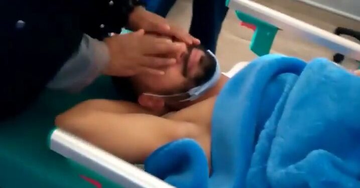 بالفيديو محمد الريفي يبكي من غرفة العمليات وزوجته  تعلق “حسيت بحياتي وقفات”