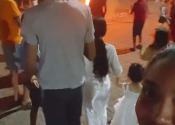 في ظل منع التجمعات ببلادنا..أميمة باعزية تنشر  أجواء احتفال المراكشيون بعاشوراء بشكل عفوي (فيديو)