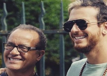 بهذه المناسبة٠٠سعد لمجرد يوجه رسالة إلى والده