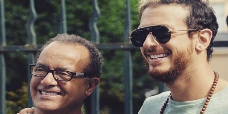 بهذه المناسبة٠٠سعد لمجرد يوجه رسالة إلى والده