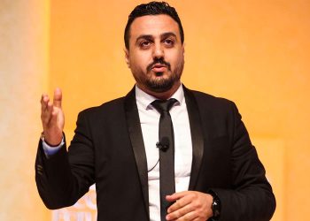 بالفيديو٠٠رشيد العلالي مصدوم من لهيب أسعار المبيت في الفنادق المغربية
