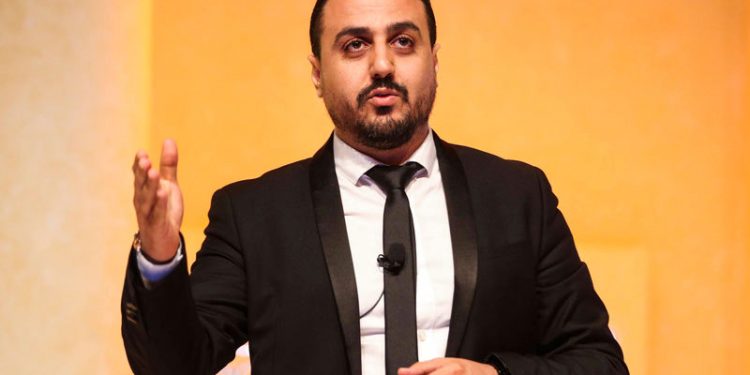 بالفيديو٠٠رشيد العلالي مصدوم من لهيب أسعار المبيت في الفنادق المغربية