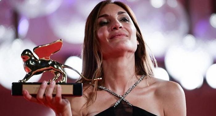 أودري ديوان تفوز بالأسد الذهبي عن فيلمها “ليفنمان”