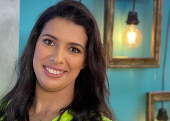 بطلة سلسلة الطوندونس توجه رسالة قاسية لهذه الفئة: “لي غيشد ربعالاف ريال فالإنتخابات بلا ميتشكا لينا وسط لعام٠٠شرا سكوتك”