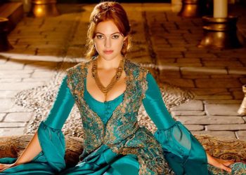 “السلطانة هيام” تترك أطفالها من أجل التمثيل