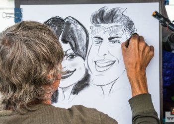 تنمية مهارات الجيل المقبل من رسامات الكاريكاتير المغربيات