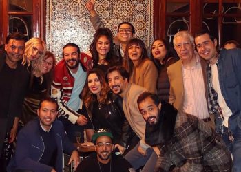بكلمات مؤثرة أنس الباز يحن إلى والده المتوفى (صورة)
