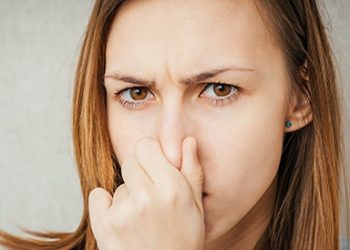 رائحة المهبل الكريهة تسبب الإحراج لدى النساء في علاقتهم الزوجية الحميمية٠٠أسباب وعلاج