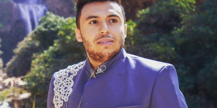 زكرياء الغافولي يزف لمتابعيه هذه المفاجأة (صورة)