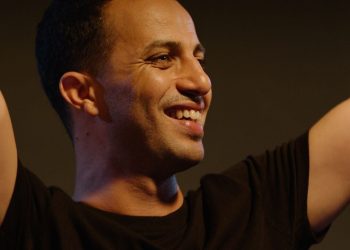 بطل مسلسل داير البوز: “متسناش الناس يآمنوا بيك”