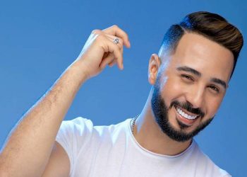 بالفيديو٠٠معجبة تعترف بحبها لبدر سلطان:”6 سنين وأنا كنبغيك، كنتخيل راسي مزوجة بيك”
