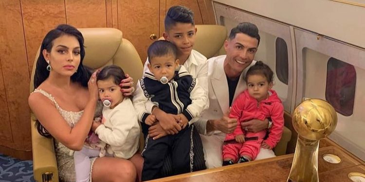 مبلغ خرافي يربحه رونالدو من الانستغرام ويتفوق على المشاهير