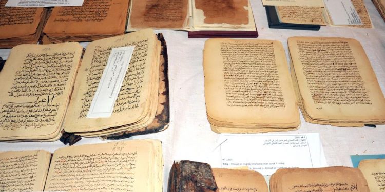 منح 21 جائزة  للمشاركين في جائزة الحسن الثاني للمخطوطات