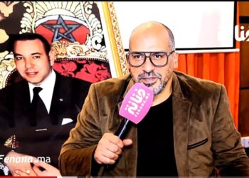 بعد نجاحه في شخصية عزيزي الطيب، منصور بدري يكشف عن جديده الفني ويصرح: “أثرات الشخصية فالناس بزاف”