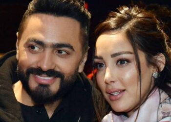 بعد رفضه إظهار ابنته أمام الملأ٠٠في خطوة غير مسبوقة تاليا تفاجئ والدها (فيديو)