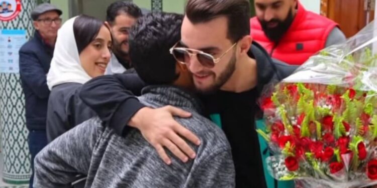 بالفيديو٠٠زهير بهاوي رفقة الأطفال المصابون بالتوحد: “حب، عطف ومشاعر غير عادية معاهم”