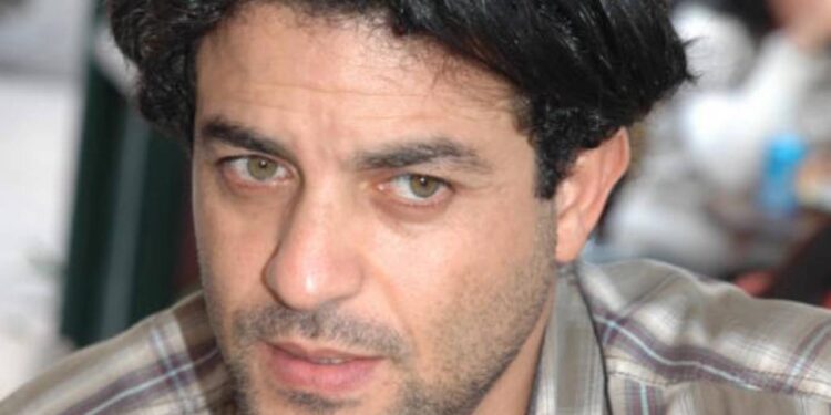 بكلمات مؤثرة٠٠هشام بهلول يوجه رسالة إلى الراحل والده (صورة)